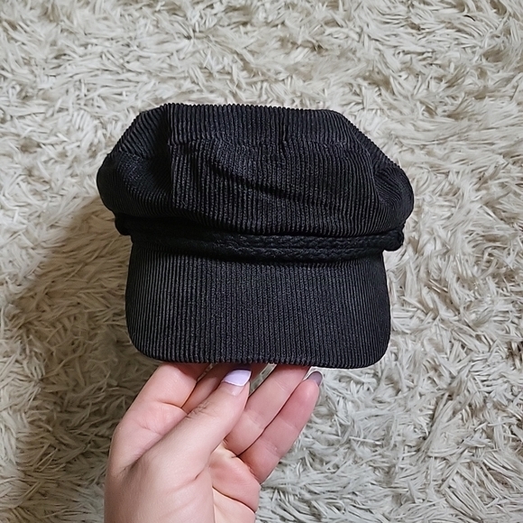 Urban Outfitters Accessories - *SOLD* Urban Outfitters Black Corduroy Newsboy Cap The Ringo Cap Retro Hat